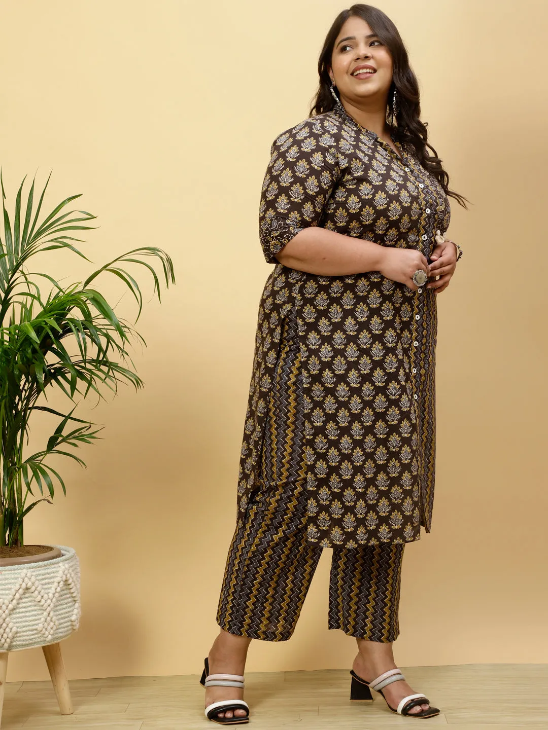 Plus Size Charcoal Grey Ethnic Printed Straight Kurta With Pants