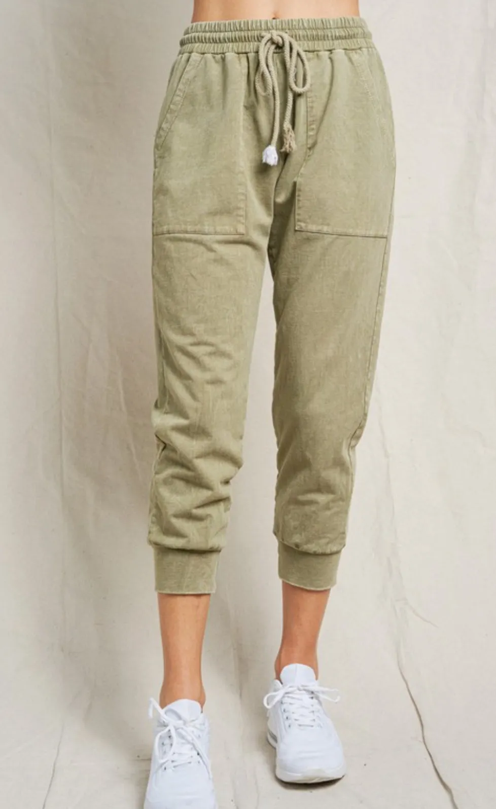 Sarah Crop Cargo Joggers: Olive