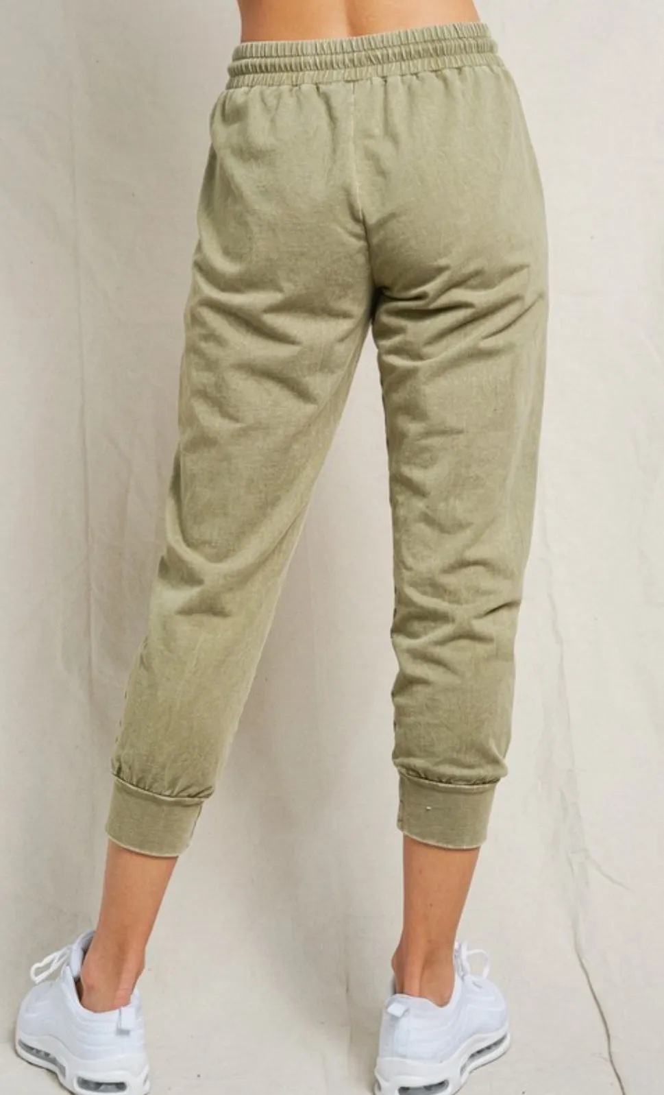 Sarah Crop Cargo Joggers: Olive