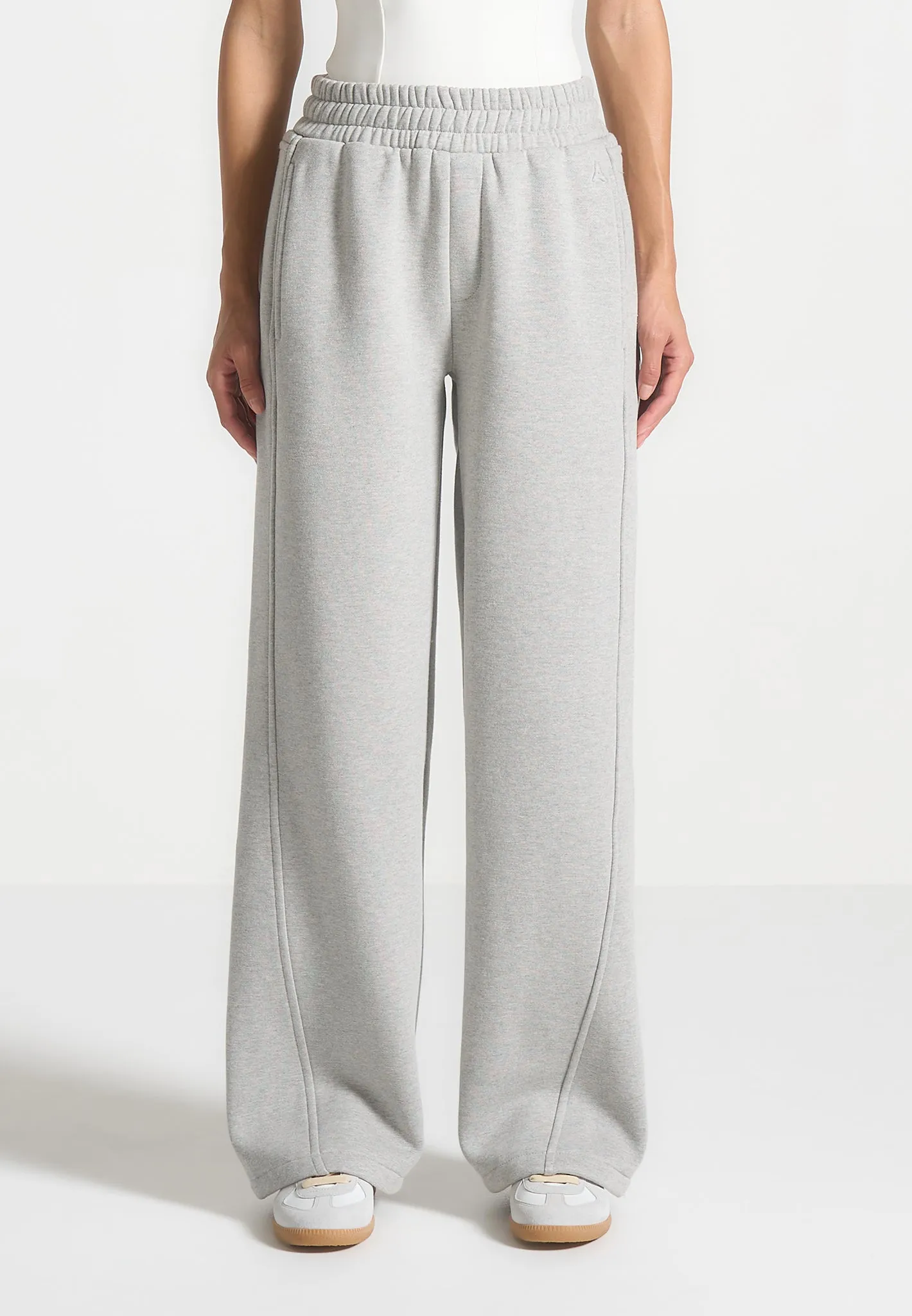 Éternelle Relaxed Joggers - Grey